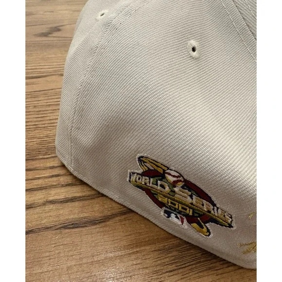 Vintage Arizona Diamondbacks 2001 World Series Hat New Era Size 8 NWT - Picture 3 of 6